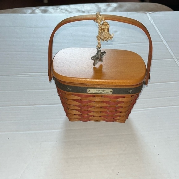 VTG-Longaberger 2001 inaugural basket, in honor of  President Bush. - Picture 1 of 14